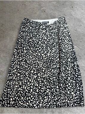 New York & Company 28” Midi skirt with Black white print aline